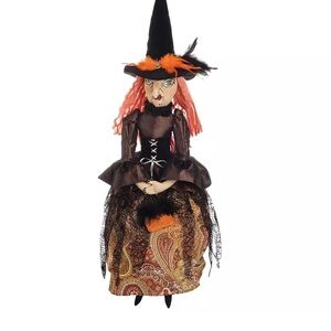 Brand new Joe Spencer’s gathered traditions, Elfreda Witch Doll. 
New with Tag.